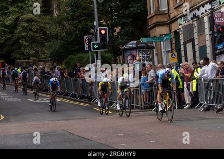 Glasgow, Écosse, Royaume-Uni. 6 août 2023. Championnats du monde UCI - Mathieu van der Poel remporte l'Elite Road Race masculine d'Édimbourg à Glasgow, se terminant par 10 tours du circuit du centre-ville. Crédit R.Gass/Alamy Live News Banque D'Images