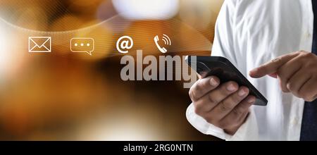 CONTACTEZ-nous (Customer support Hotline) (People CONNECT) : appelez l'application de téléphone Contactez-nous ou appelez notre hotline de support client pour la communication de service Banque D'Images