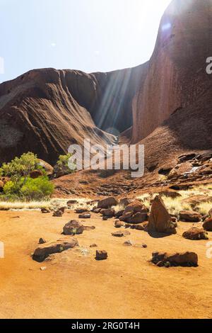 Côté ouest d'Uluru, parc national d'Uluru-Kata Tjuta, territoire du Nord, Australie Banque D'Images