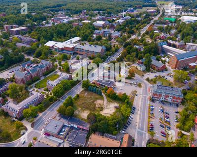 Université du New Hampshire UNH Durham campus vue aérienne sur main Street dans le centre historique de Durham, New Hampshire NH, États-Unis. Banque D'Images