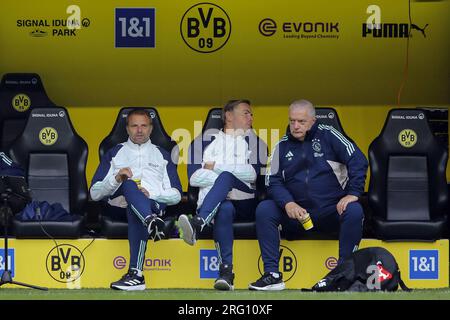 DORTMUND - (lr) l'entraîneur de l'Ajax Maurice Steijn, l'entraîneur adjoint de l'Ajax Richard Witschge, lors du match amical entre le Borussia Dortmund et l'Ajax Amsterdam au signal Iduna Park le 6 août 2023 à Dortmund, en Allemagne. ANP BART STOUTJESDYK Banque D'Images