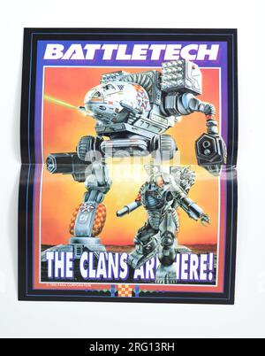 Illustration d'affiche Battletech 'les clans sont ici'. Battletech, le jeu PC Revenge de Crescent Hawks, couverture de Battle Mechs in combat Banque D'Images