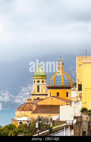 Église de St. Gennaro à Praiano, côte amalfitaine, Italie Banque D'Images