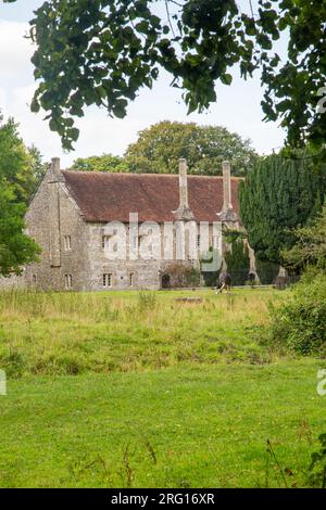 L'hôpital de St Cross et Almshouse of Noble Poverty est une aumshouse médiévale de Winchester, Hampshire décrite comme « la plus ancienne et la plus perf d'Angleterre Banque D'Images