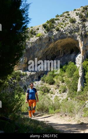 Randonnée dans Mascun Ravine dans les montagnes de Guara. Banque D'Images