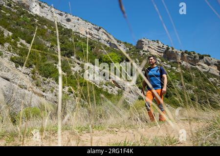 Randonnée dans Mascun Ravine dans les montagnes de Guara. Banque D'Images