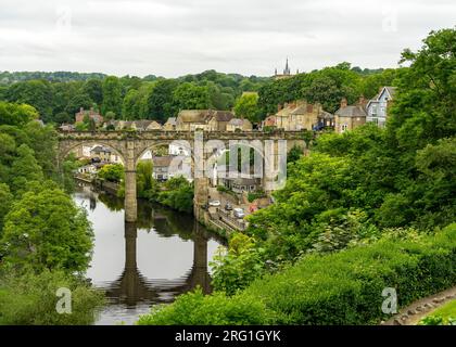 Knaresborough sur la rivière Nidd, Knaresborough, North Yorkshire, Angleterre, Royaume-Uni Banque D'Images