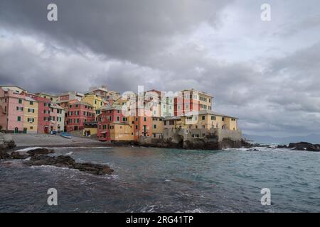 Boccadasse est un vieux village de marins de la ville de Gênes, en Italie Banque D'Images