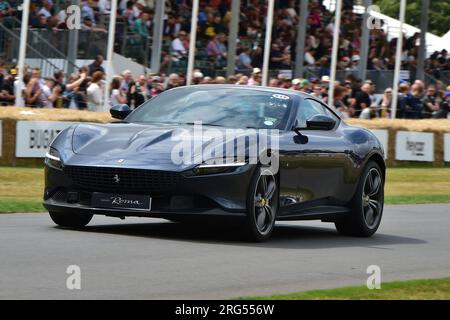 Patrick Blakeney-Edwards, Edward Morris, Edward Norfolk, Ferrari Roma S-A coupé, Supercar Run, une occasion de voir, d'entendre et de se rapprocher de la Wor Banque D'Images