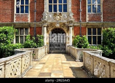 L'entrée principale à l'avant du Blickling Hall. Banque D'Images