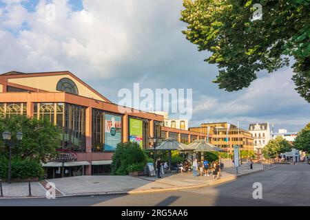 Bad Homburg vor der Höhe : Maison thermale Kurhaus, fontaine à Taunus, Hesse, Hesse, Allemagne Banque D'Images