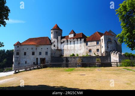 Burghausen, Allemagne - 15. Juillet 2023 : Hauptburg der Burg in Burghausen, der weltlängsten Burg. Banque D'Images