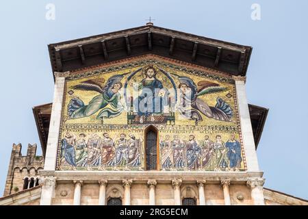 Italie, Toscane, Lucques, Basilique de San Frediano Banque D'Images