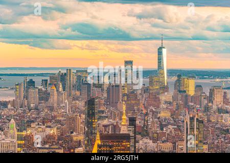 Horizon de Manhattan, paysage urbain de New York aux États-Unis d'Amérique Banque D'Images