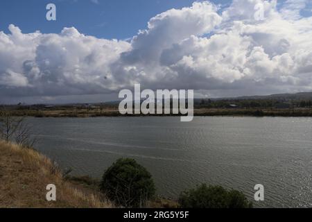 10-10-2021: Aberdeen, Washington: Vue sur la baie, et les industries Banque D'Images