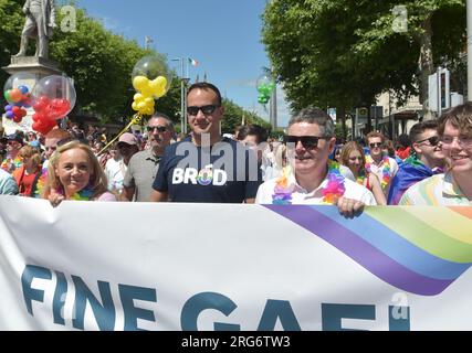 Le Premier ministre irlandais Leo Varadkar assiste à la Dublin Pride Parade avec : Leo Varadkar, Paschal Donohoe où : Dublin, Irlande quand : 24 juin 2023 Credit : Brightspark photos/WENN.com Banque D'Images