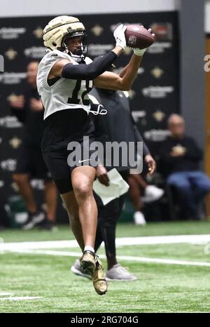 Metairie, États-Unis. 07 août 2023. Le Wide Receiver Keith Kirkwood (18 ans) attrape une passe lors du camp d'entraînement des Saints de la Nouvelle-Orléans à l'Ochsner Sports Performance Center Indoor Facility à Metairie, Louisiane, le lundi 7 août 2023. (Photo de Peter G. Forest/Sipa USA) crédit : SIPA USA/Alamy Live News Banque D'Images