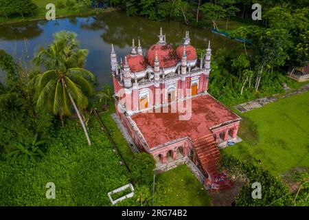 Mosquée Miah Bari, une ancienne mosquée à trois dômes et site archéologique situé dans le Miah Bari, dans le village de Karapur Nord à Raipasha-Karapur U Banque D'Images