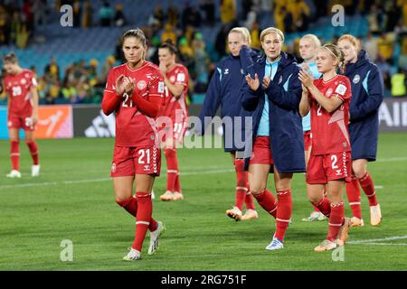 Sydney, Australie. 07 août 2023. Les joueuses danoises remercient la foule après le match de la coupe du monde féminine de la FIFA 2023 Round of 16 entre l'Australie et le Danemark au Stadium Australia le 7 août 2023 à Sydney, Australie Credit : IOIO IMAGES/Alamy Live News Banque D'Images