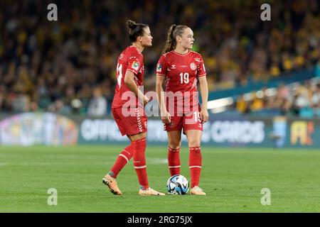 Sydney, Australie. 07 août 2023. Katrine Veje et Janni Thomsen (Danemark) se préparent pour un penalty lors du match de la coupe du monde féminine de la FIFA 2023 Round of 16 entre l'Australie et le Danemark au Stadium Australia le 7 août 2023 à Sydney, Australie Credit : IOIO IMAGES/Alamy Live News Banque D'Images