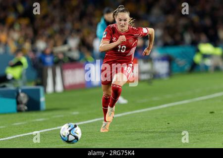 Sydney, Australie. 07 août 2023. Janni Thomsen, du Danemark, poursuit le ballon lors du match de la coupe du monde féminine de la FIFA 2023 Round of 16 entre l'Australie et le Danemark au Stadium Australia le 7 août 2023 à Sydney, en Australie Credit : IOIO IMAGES/Alamy Live News Banque D'Images