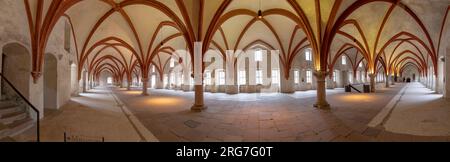 Eberbach, Allemagne - 29 décembre 2018 : Dormitorium dans l'abbaye. L''abbaye d''Eberbach est un ancien monastère cistercien près d''Eltville am Rhein, dans le Rhin Banque D'Images