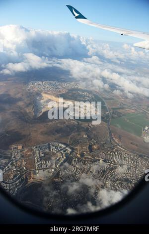 Vue aérienne de Rosh Hayyin et Nahshonim en Israël. Banque D'Images
