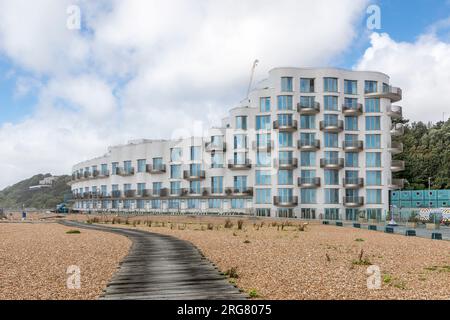 Le développement du littoral sur la plage Folkestone est presque terminé. Banque D'Images