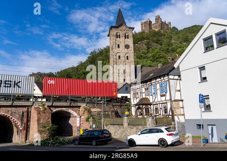 Vallée du Rhin moyen supérieur, ligne de chemin de fer sur la rive droite du Rhin, ligne de train de marchandises, jusqu'à 400 trains de marchandises voyagent ici dans les 24 heures, sur les deux Banque D'Images