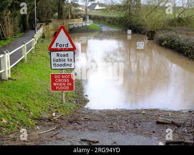 Inondations dans la région de Worcester, Worcestershire, en janvier et février 2013. De fortes pluies sur un certain nombre de semaines ont fait briser les rives des rivières. Banque D'Images