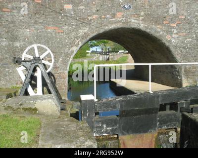 Vue de l'écluse de Carreghoffa sur le canal de Montgomery, qui s'étend de l'est du pays de Galles au nord-ouest du Shropshire. Banque D'Images