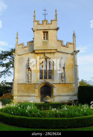 Tombe de chapelle de la reine Katherine Parr (sixième épouse du roi Henri VIII) au château de Sudeley, près de Winchcombe, dans le Gloucestershire. Banque D'Images