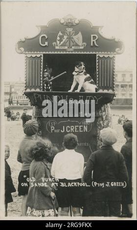 Punch & Judy Puppet Show (Prof J Green), The Sands, Blackpool, Lancashire, Angleterre. Banque D'Images