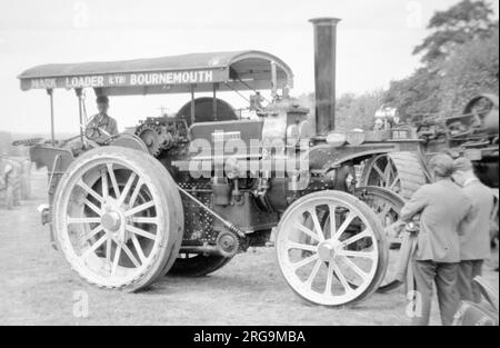 Fowler traction Engine FX717C Princess (msn 12255), construit en 1910, lors du rallye à vapeur Andover 1959. (John Fowler & Co Engineers de Leathley Road, Hunslet, Leeds, West Yorkshire, Angleterre ont produit des moteurs de traction et des outils et équipements de labour, ainsi que des équipements ferroviaires). Banque D'Images