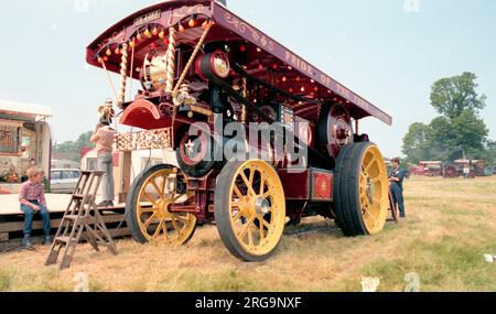 Fabricant: Charles Burrell & Sons of Thetford, Norfolk Type: Showmans Road Locomotive Numéro: 3912 Construit: 1921 enregistrement: CO 4485 classe: Scenic Cylinders: Composé PSN: 8 Nom: Dragon Banque D'Images