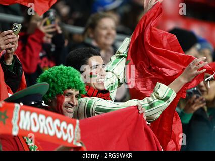 Adélaïde, Australie. 8 août 2023. Les supporters du Maroc se réjouissent avant le match du tour de 16 entre la France et le Maroc lors de la coupe du monde féminine de la FIFA 2023 à Adélaïde, Australie, le 8 août 2023. Crédit : Li Yibo/Xinhua/Alamy Live News Banque D'Images