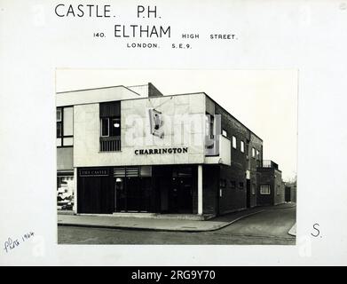 Photographie du château pH, Eltham (Nouveau), Grand Londres. Le côté principal de l'impression (illustré ici) représente : face droite sur la vue du pub. Le verso de l'imprimé (disponible sur demande) détails: Rien pour le Château, Eltham (Nouveau), Grand Londres SE9 1BJ. En juillet 2018 . Maintenant un KFC Banque D'Images