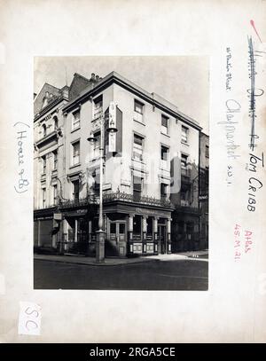 Photographie d'Union Arms, Haymarket, Londres. Le côté principal de l'imprimé (illustré ici) représente : coin sur la vue du pub. Le verso de l'imprimé (disponible sur demande) détails: Trading Record 1934 . 1961 pour Union Arms, Haymarket, Londres SW1Y 4EA. En juillet 2018 . Maintenant renommé Tom Cribb . Shepherd Neame Banque D'Images