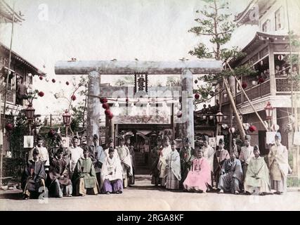 C.1880 s Japon - groupe de prêtres Banque D'Images