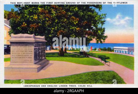 Sarcophage et tilleul anglais sur Coles Hill - Plymouth, Massachusetts, Etats-Unis - marquant le premier lieu d'enfouissement des pèlerins Mayflower. Plymouth est la plus ancienne colonie anglaise d'Amérique et le berceau de la République. Sur 11 décembre 1620 les Pères pèlerins ont établi un gouvernement à Plymouth basé sur des prnciples qui étaient le gensis des institutions américaines. Banque D'Images