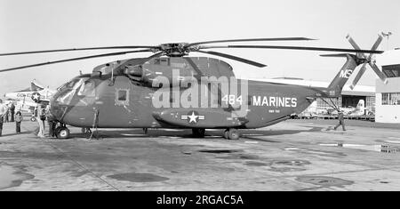 United States Marine corps - Sikorsky CH-53A Stallion 153302 (msn 65071, code d'unité MS, indicatif d'appel 484) de HMH-769, à la base aérienne navale de North Island, près de San Diego, pour une exposition aérienne. Banque D'Images