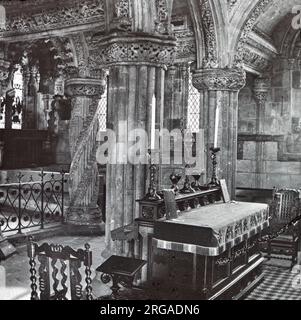 Vue intérieure de la chapelle Rosslyn, fondée en 1446 par Sir William St clair à Roslin, Midlothian, Écosse. Banque D'Images