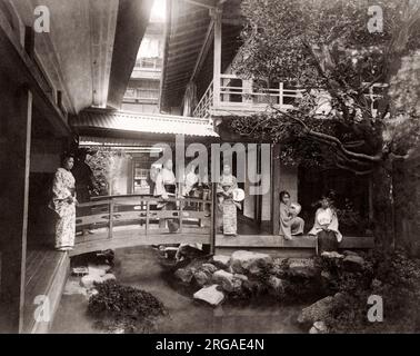 Maison de thé et de geishas, Japon, c.1880 . Banque D'Images