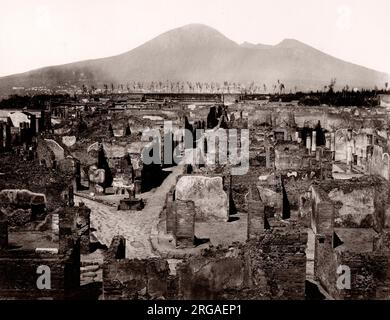 Photographie d'époque du XIXe siècle, Italie c.1870s Pompéi et le mont Vésuve. Banque D'Images