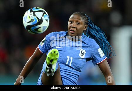 Adélaïde, Australie. 8 août 2023. La française Kadidiatou Diani contrôle le ballon lors du match de la ronde de 16 entre la France et le Maroc à la coupe du monde féminine de la FIFA 2023 à Adélaïde, Australie, le 8 août 2023. Crédit : Li Yibo/Xinhua/Alamy Live News Banque D'Images