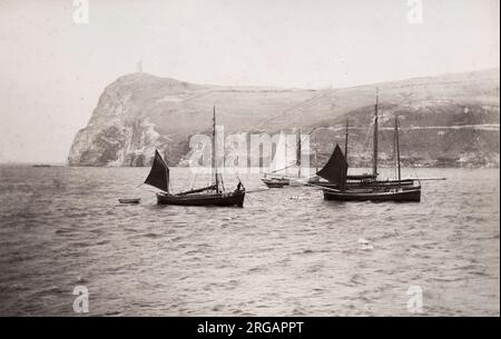 Photographie du XIXe siècle : bateaux de pêche, Brada Head, Île de Man Banque D'Images