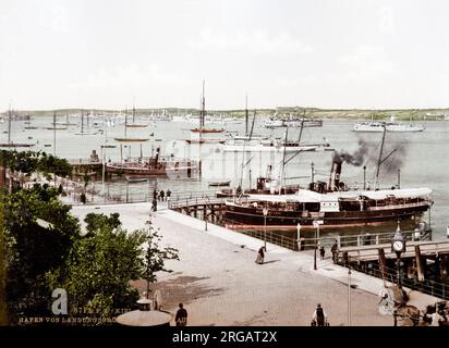 Photographie ancienne de la fin du XIXe siècle : bateaux dans le port, docks, Kiel, Allemagne Banque D'Images