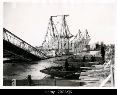 Desstroyed pont sur le Dniestr en Ukraine au cours de la Première Guerre mondiale Banque D'Images