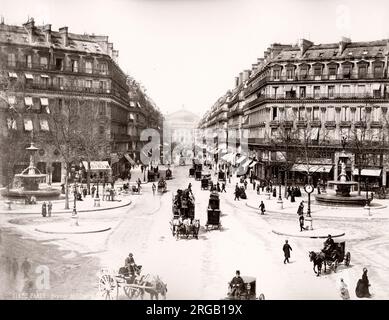 Photographie ancienne de la fin du XIXe siècle : avenue de l'Opéra, Paris, France, circulation. Banque D'Images