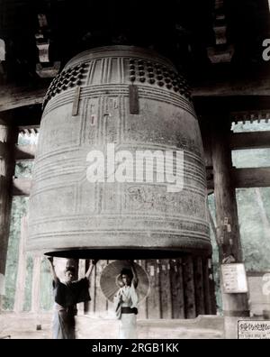C.1880, le Japon - la grande cloche du temple Chionin, Kyoto Banque D'Images